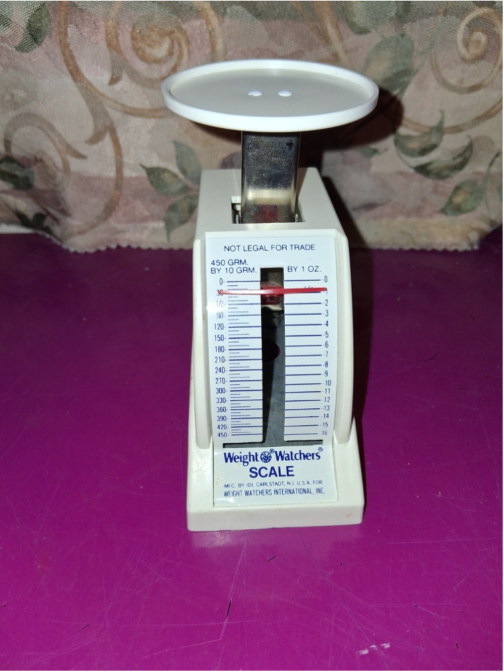 Vintage 1980 Weight Watchers Mechanical Kitchen Scale White Plastic Metal